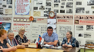 Глава города Эдуард Неганов встретился с активистами совета ветеранов ветеранской организации «Шарьядрев».